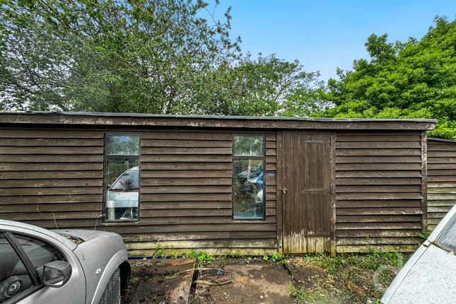 Semi-detached bungalow for sale in Chestnut Avenue, Grays