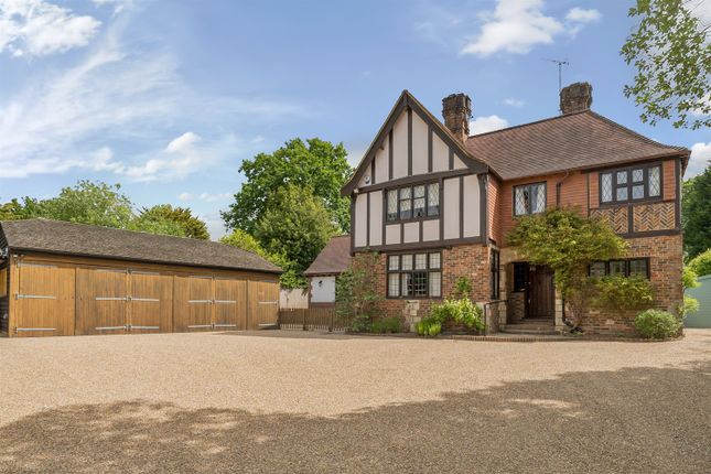 Thumbnail Detached house for sale in Common Hill, Pulborough, Horsham