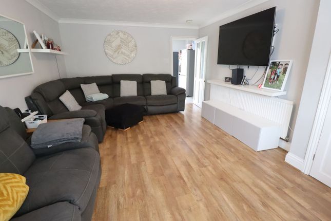 419a, Arterial Road, Leigh-on-Sea photo 4