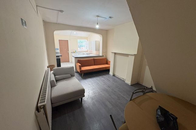 22, Carter Road, Wolverhampton photo 5