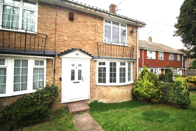 Thumbnail Property to rent in Lyndhurst Close, Crawley