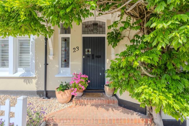 23, Leigh Park Road, Leigh-On-Sea photo 3