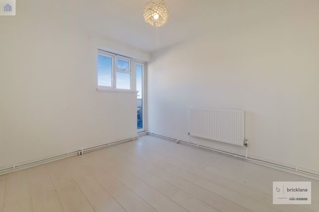 Flat to rent in The Link SE9, London,