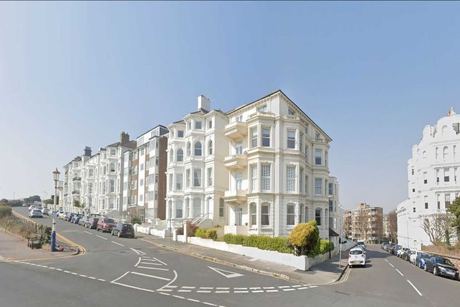 Flat for sale in South Cliff, Eastbourne