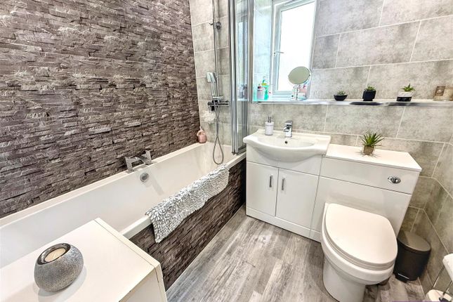 11, Fern Close, Prudhoe photo 4