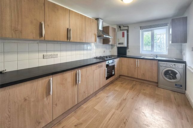 8, Humber Close, West Drayton photo 3
