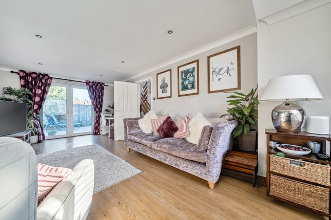 1, Birtley Road, Bramley photo 3