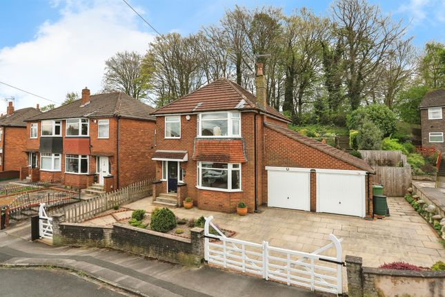 Thumbnail Detached house for sale in Baronsway, Halton, Leeds