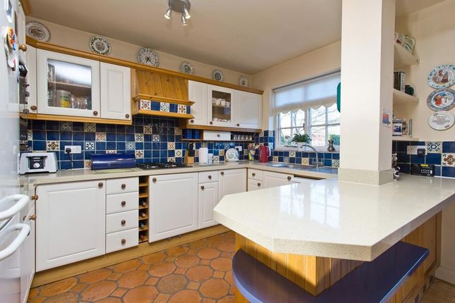Thumbnail Terraced house to rent in Leamington Avenue, Morden