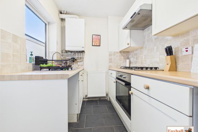 54, Alan Road, Ipswich photo 4