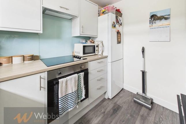 4a, Sunbeam Drive, Walsall photo 3