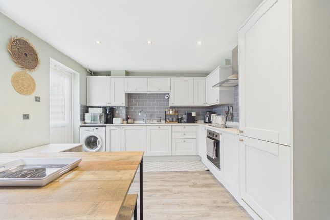 21, Rushleigh Green, Bishop's Stortford photo 2