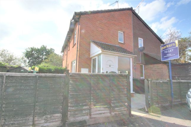 Detached house to rent in Rushmoor Gardens, Calcot, Reading, Berkshire