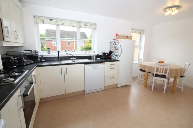 47, Woodside Drive, Newport photo 4