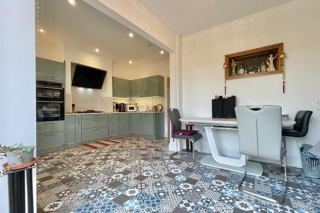 24, Cassiobury Road, Weymouth photo 4
