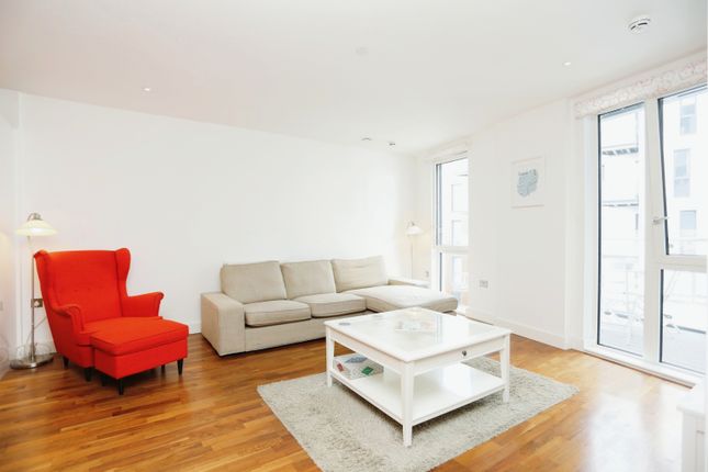 Thumbnail Flat for sale in John Donne Way, London