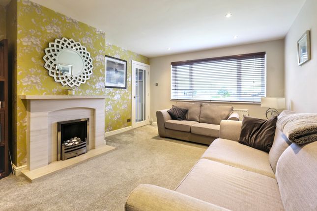 17, Greens Road, Witney photo 2