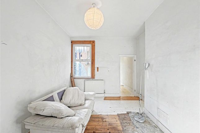 101 / 103, Sirdar Road, London photo 4