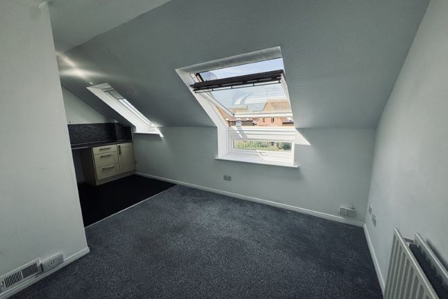 25 Uplands, Stevenage photo 3