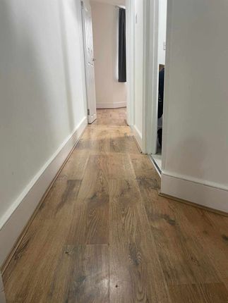 Flat to rent in Belmont Road, London