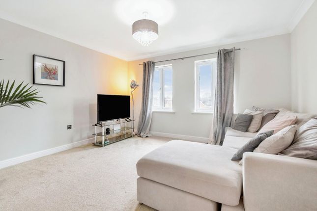 Thumbnail Flat for sale in Essex House, Darwin Close
