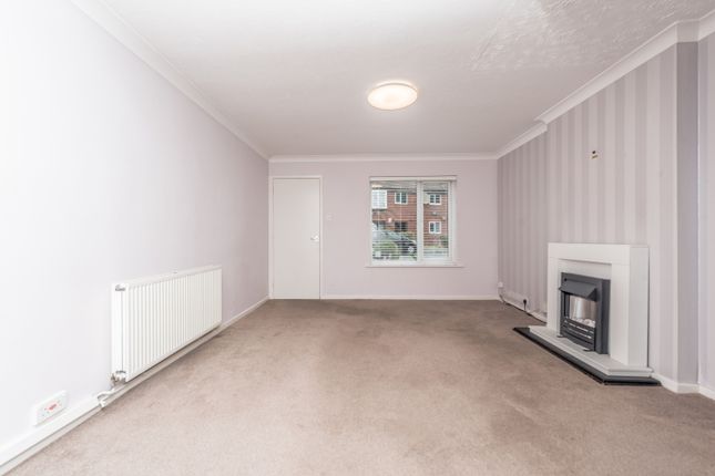 23, Swallow Drive, Leeds photo 4
