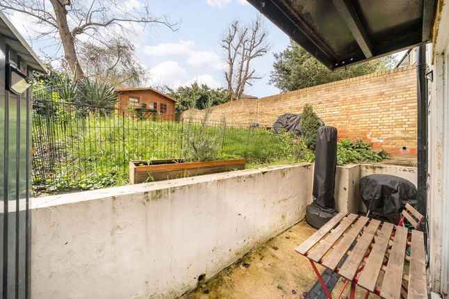 Garden Flat, 21, Burghley Road, London photo 4