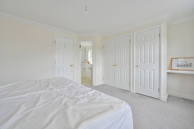 End terrace house to rent in Chivenor Grove, North Kingston, Kingston Upon Thames