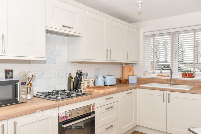 5, Dragonfly Close, Sheerness photo 3