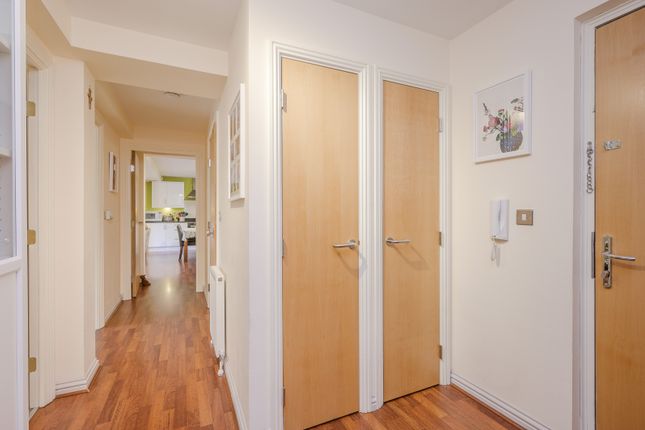 Flat for sale in Ashcombe House, Elm Grove, London