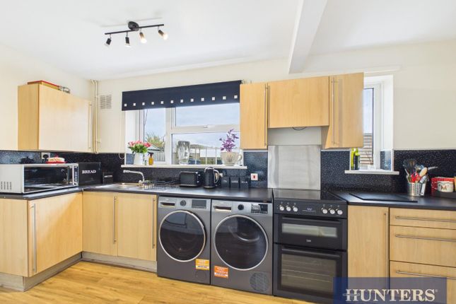 10, Lowfield Lane, Driffield photo 4
