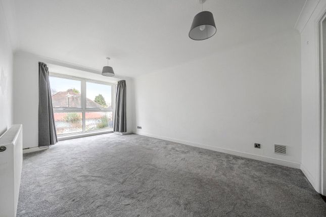 12, The Firs, Sidcup photo 2