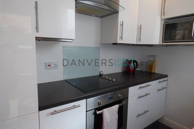 Terraced house to rent in Warwick Street, Leicester