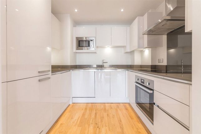 Flat 89, Beacon Point, 12, Dowells Street, London photo 2