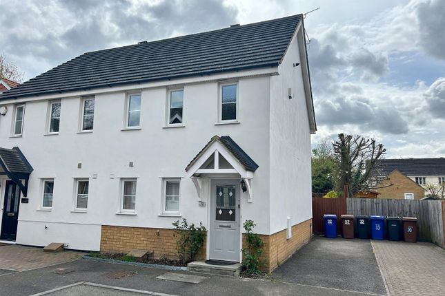 Thumbnail Semi-detached house to rent in Hodges Close, Chafford Hundred, Grays