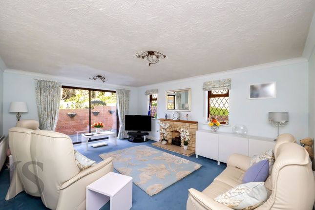11, Cherry Tree Close, Worthing photo 3