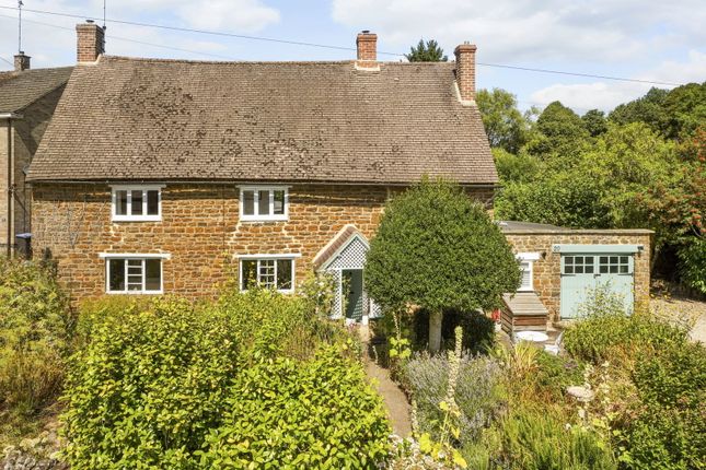 3-bed house on Rose Cottage,20 Bell Lane, Bell Lane, Daventry, £490,000