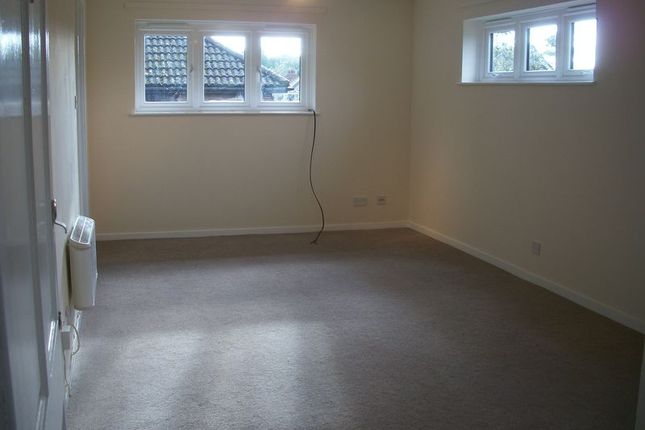 Flat 4, Randolph Court,46, Station Approach, Coulsdon photo 2
