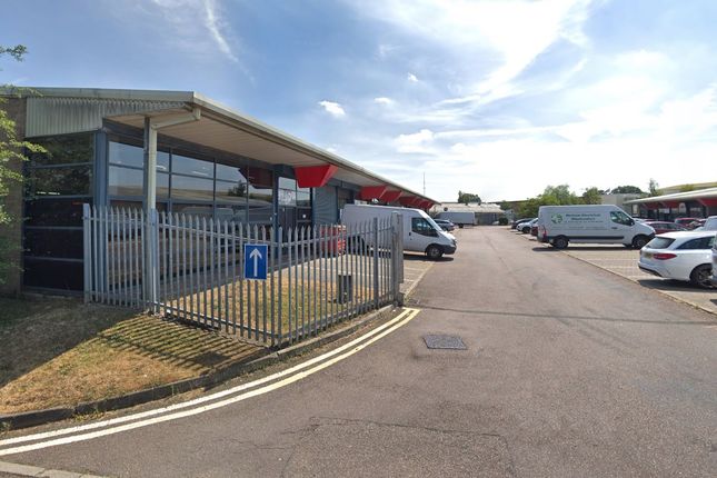 Thumbnail Warehouse to let in Travellers Close, Welham Green