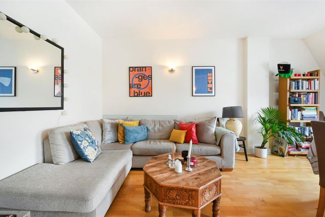 Flat for sale in Grafton Mews, Fitzrovia