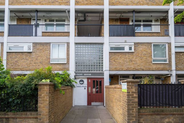 Flat for sale in Harrow Road, Maida Hill, London