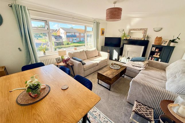 Chatsmore Crescent, Worthing photo 3