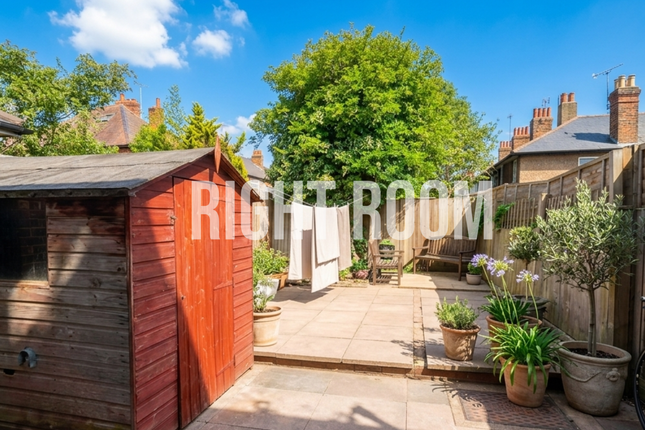 10 Osmund street, London photo 4