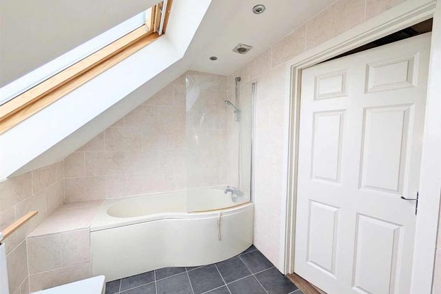 7, Turnpike Close, WELLING photo 4