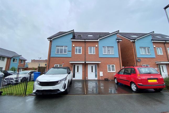 Thumbnail Property for sale in Carmody Close, Manchester