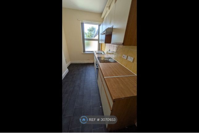 Flat, Wolverhampton Road Stafford, Stafford photo 3