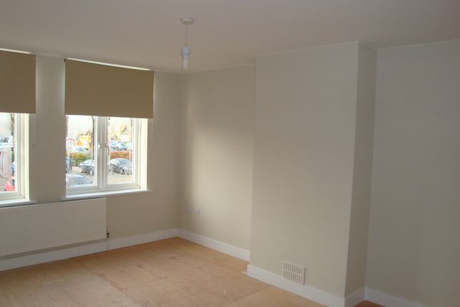 171A, Coulsdon Road, Caterham photo 3