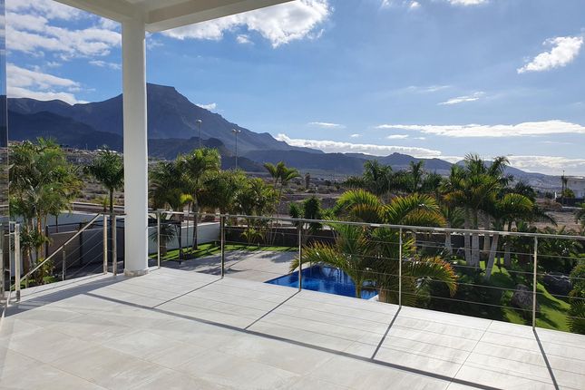 Villa for sale in La Caleta, Tenerife, Spain - 38678