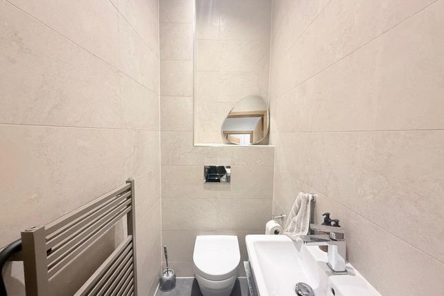 Apartment 2, The Old Post Office,, Chantry Drive, West Yorkshire photo 5