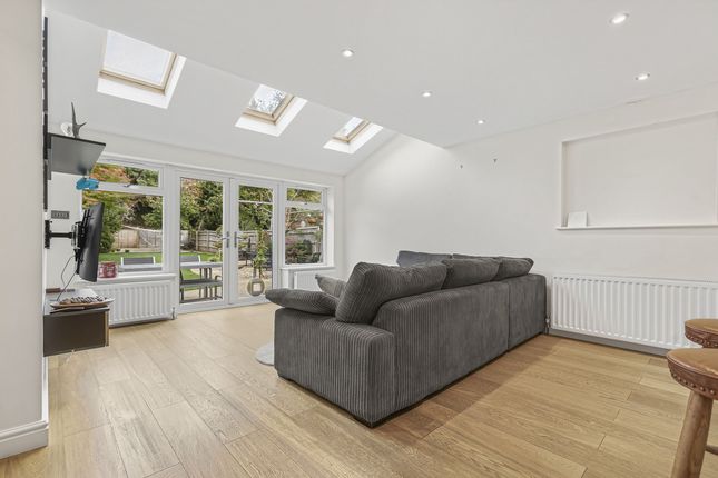38, Maple Road, Bicester photo 2